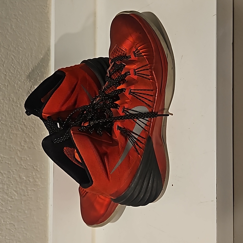 Nike Hyperdunk 2013 University Red Black Basketball Shoe 599537-602 Men’s 10.5